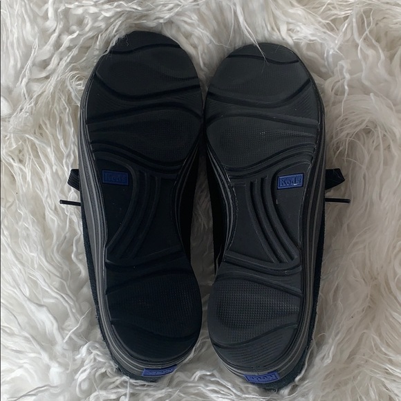 5 for 20 KEDS Black Suede arch support sneakers EUC - Picture 3 of 7
